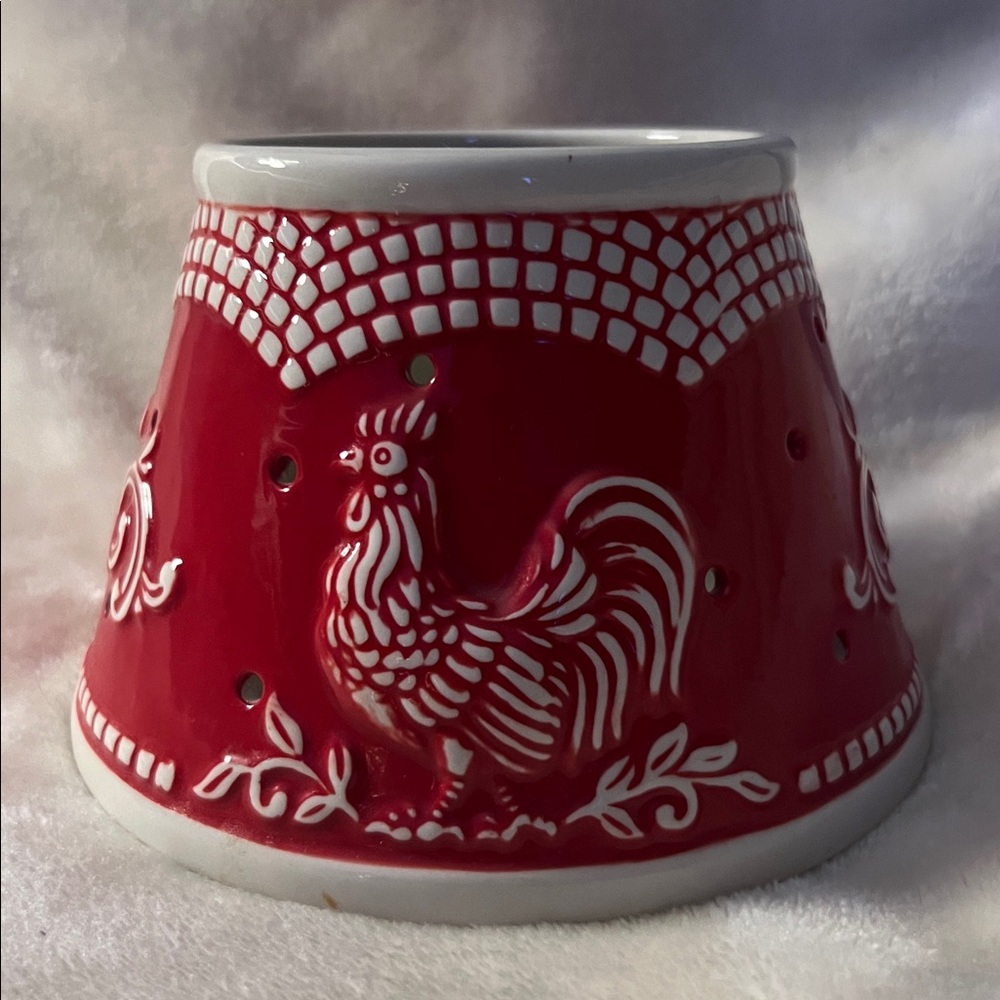 LK NW 🐔 NEVER USED HAND-CRAFTED RED WHITE ROOSTER DESIGN JAR CANDLE SHADE COVER - Picture 3 of 11
